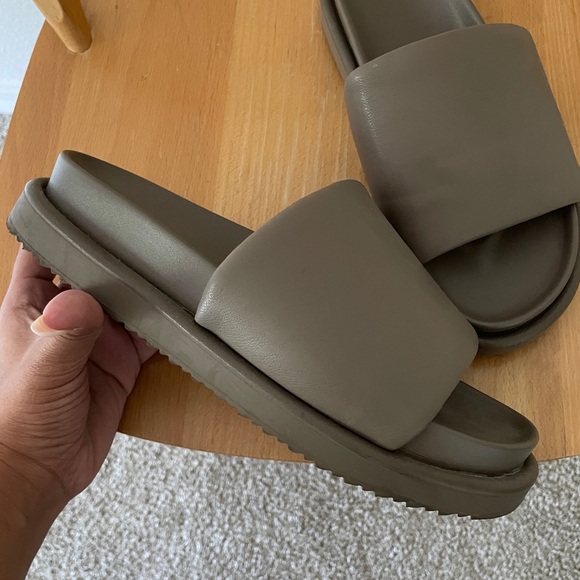 H&M slides - Picture 3 of 4